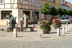Markt mit Bassewitzbrunnen in Kyritz